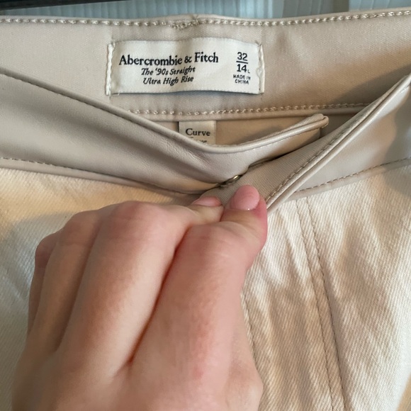 Abercrombie jeans - Picture 3 of 5